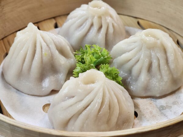 A09 Steamed pork soup dumplings (4pcs)