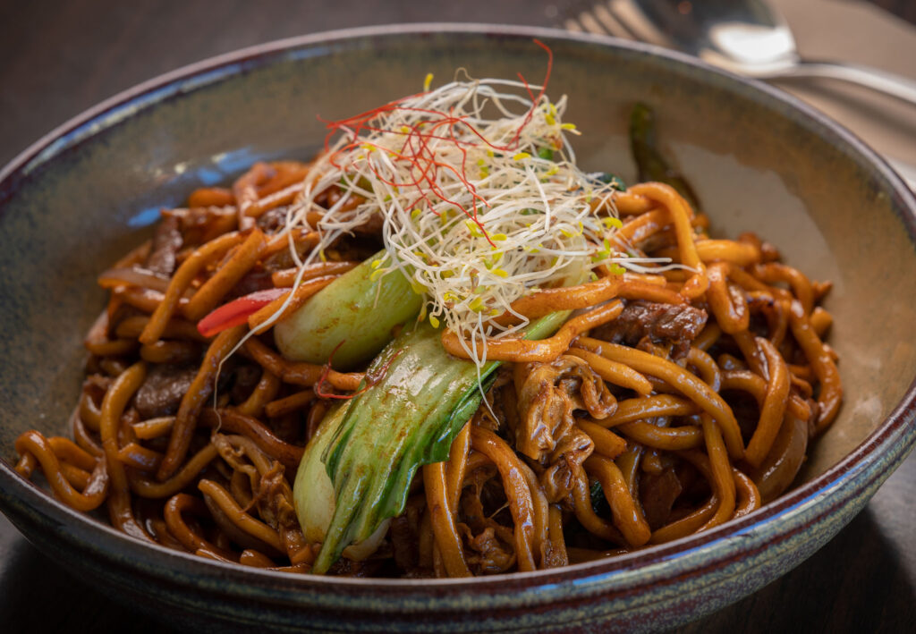 C4 Stir fried ramen noodles with beef fillet OR seafood (GF) (V)