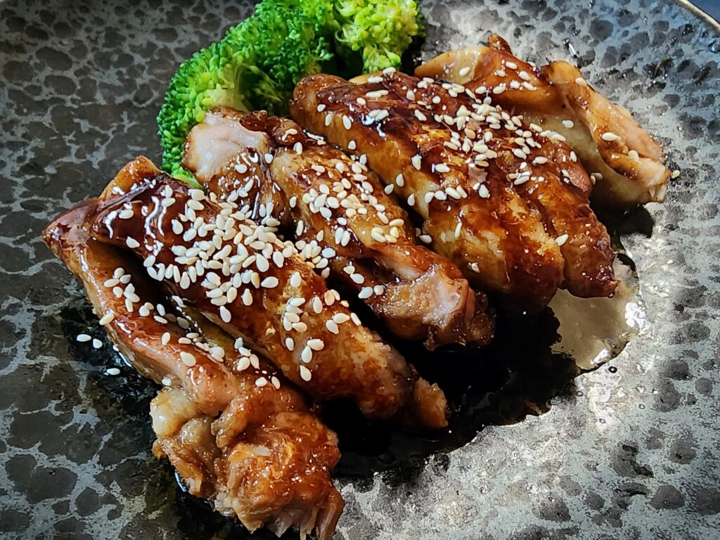 B14 Pan-fried chicken thigh with teriyaki honey sauce