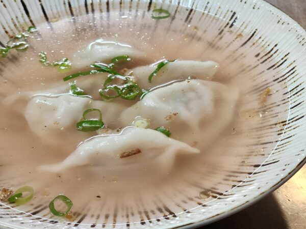 Dumplings soup with red vinegar and shallots (mild, clear, and light soup)