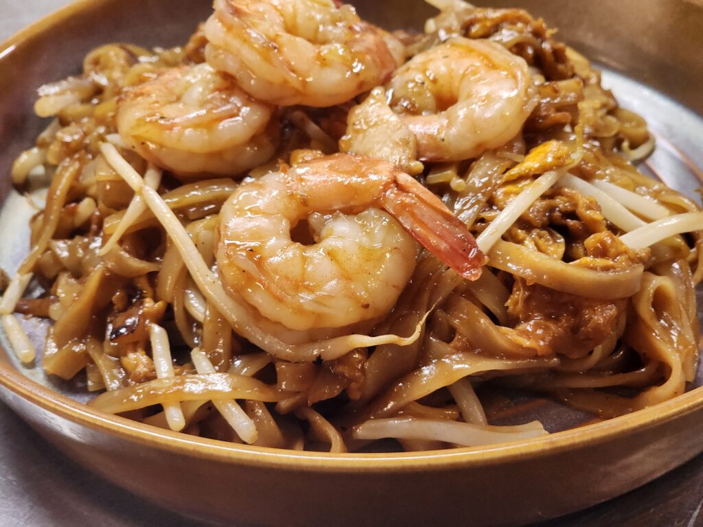 C1 Pad Thai chicken OR king prawns