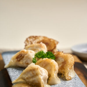 Pan fried chicken honey butter tea sweet corn dumplings ( 6pcs )