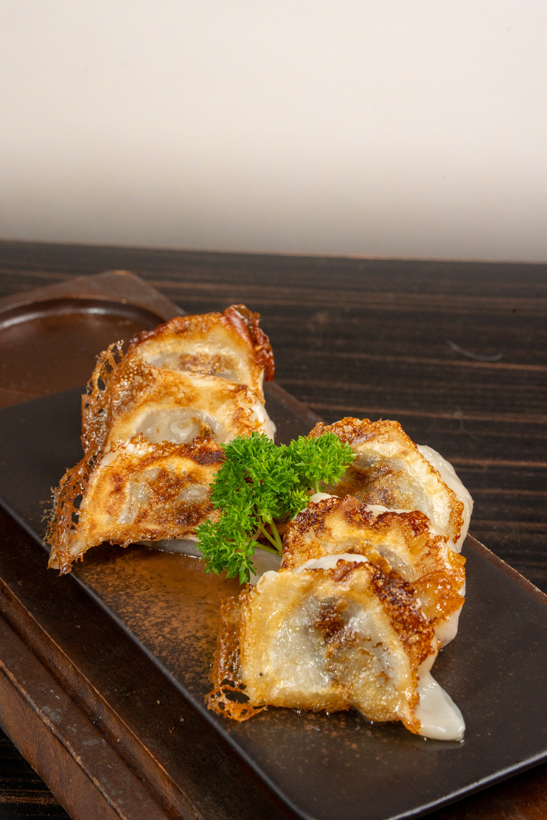 Pan fried wagyu champagne dumplings ( 6pcs )