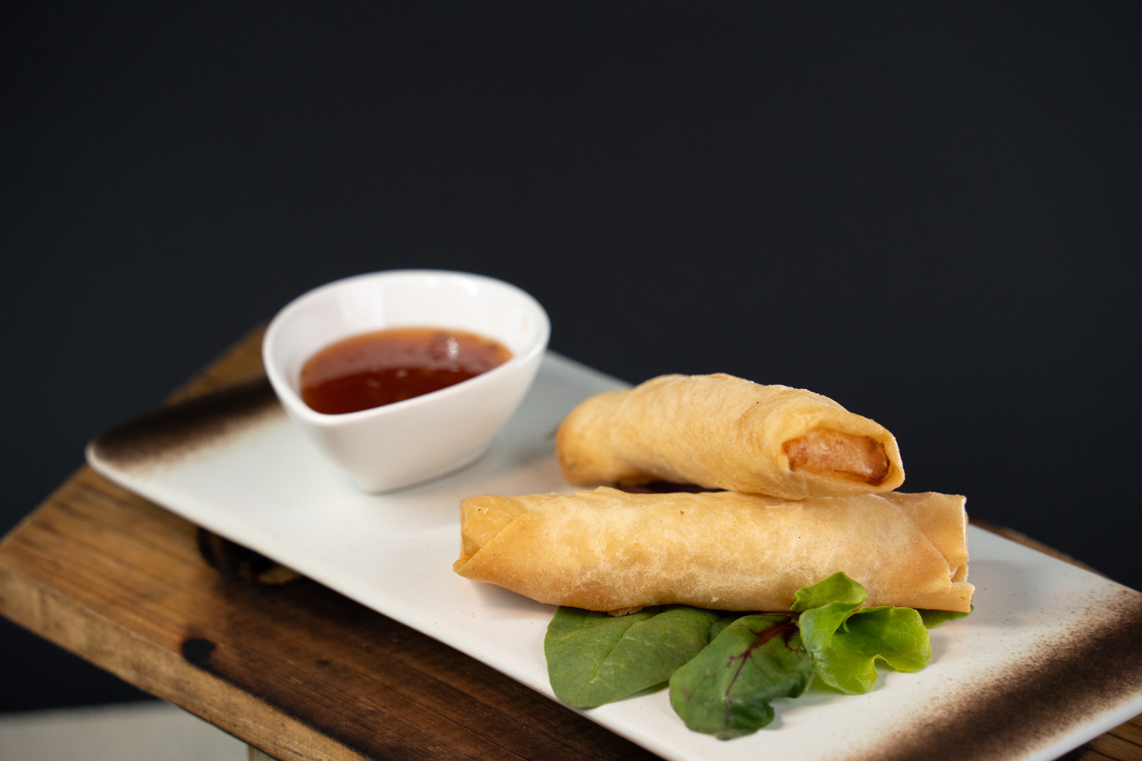 Prawn and water chestnut spring rolls ( 2pcs )