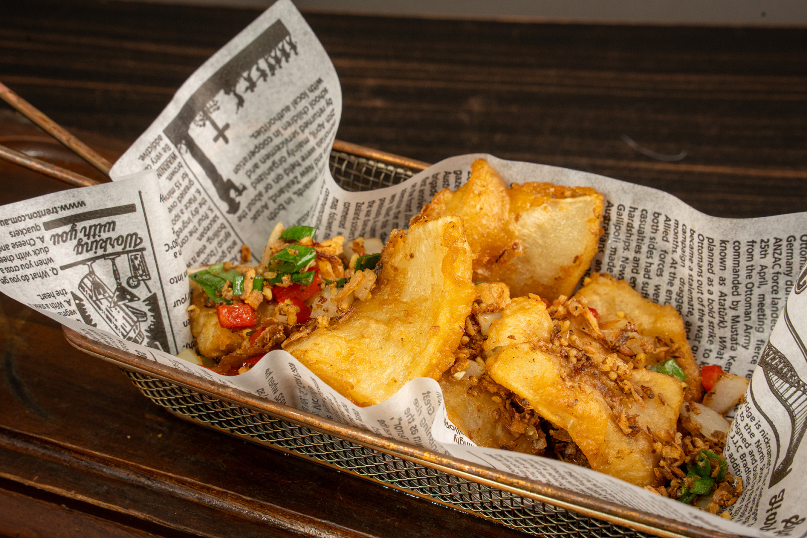 Salt and pepper calamari tossed with garlic & shallot (GFO)