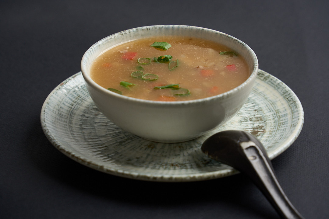Ginger and onions soup with minced pork and prawns ( bowl )