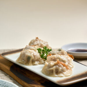 Pan fried pork and veggie dumplings ( 6pcs )