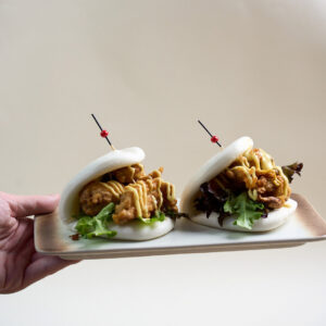 Steamed Baos with soft shell crab in honey mustard mayo sauce ( 2pcs )